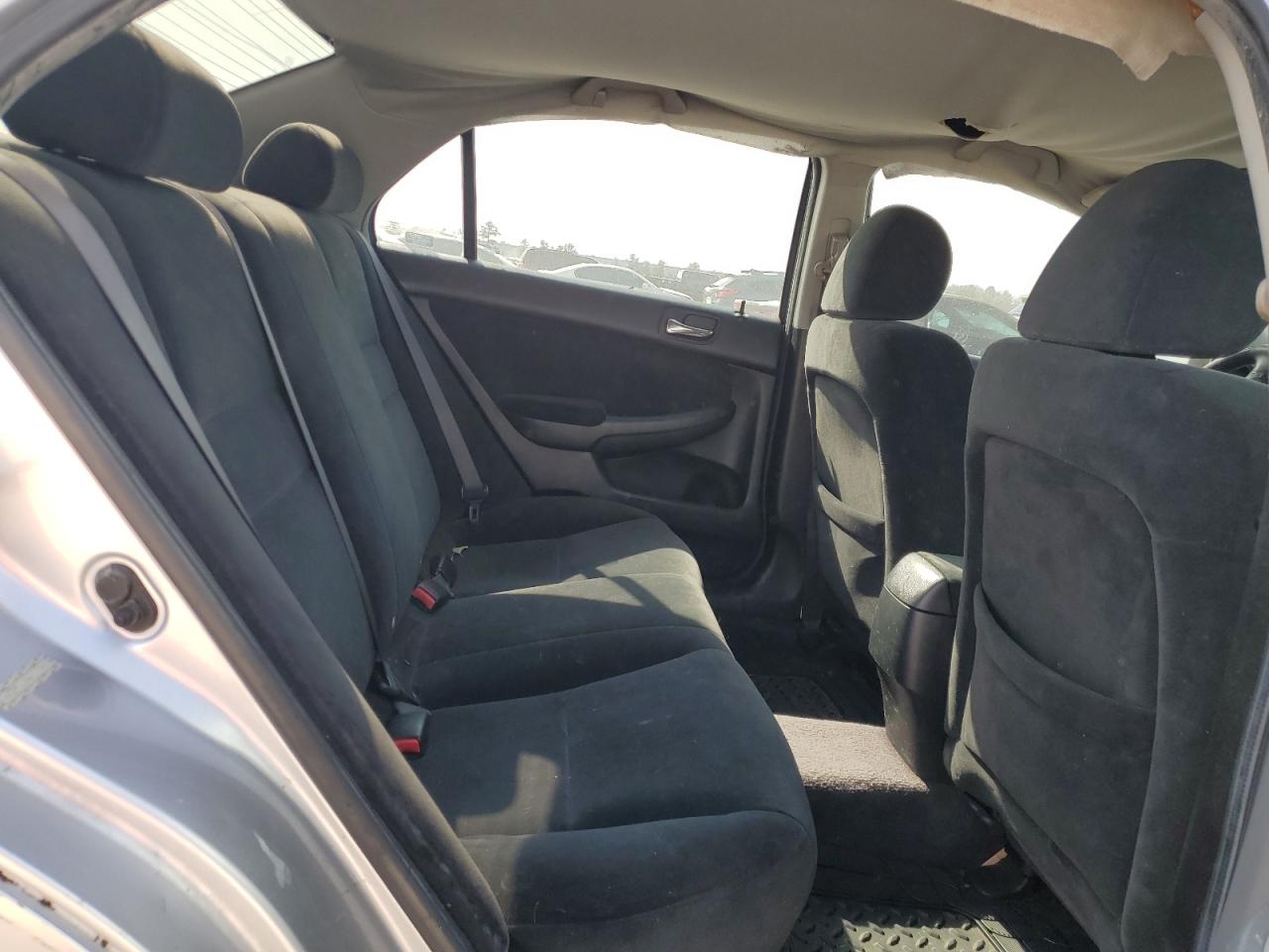 2006 Honda Accord - Image 10