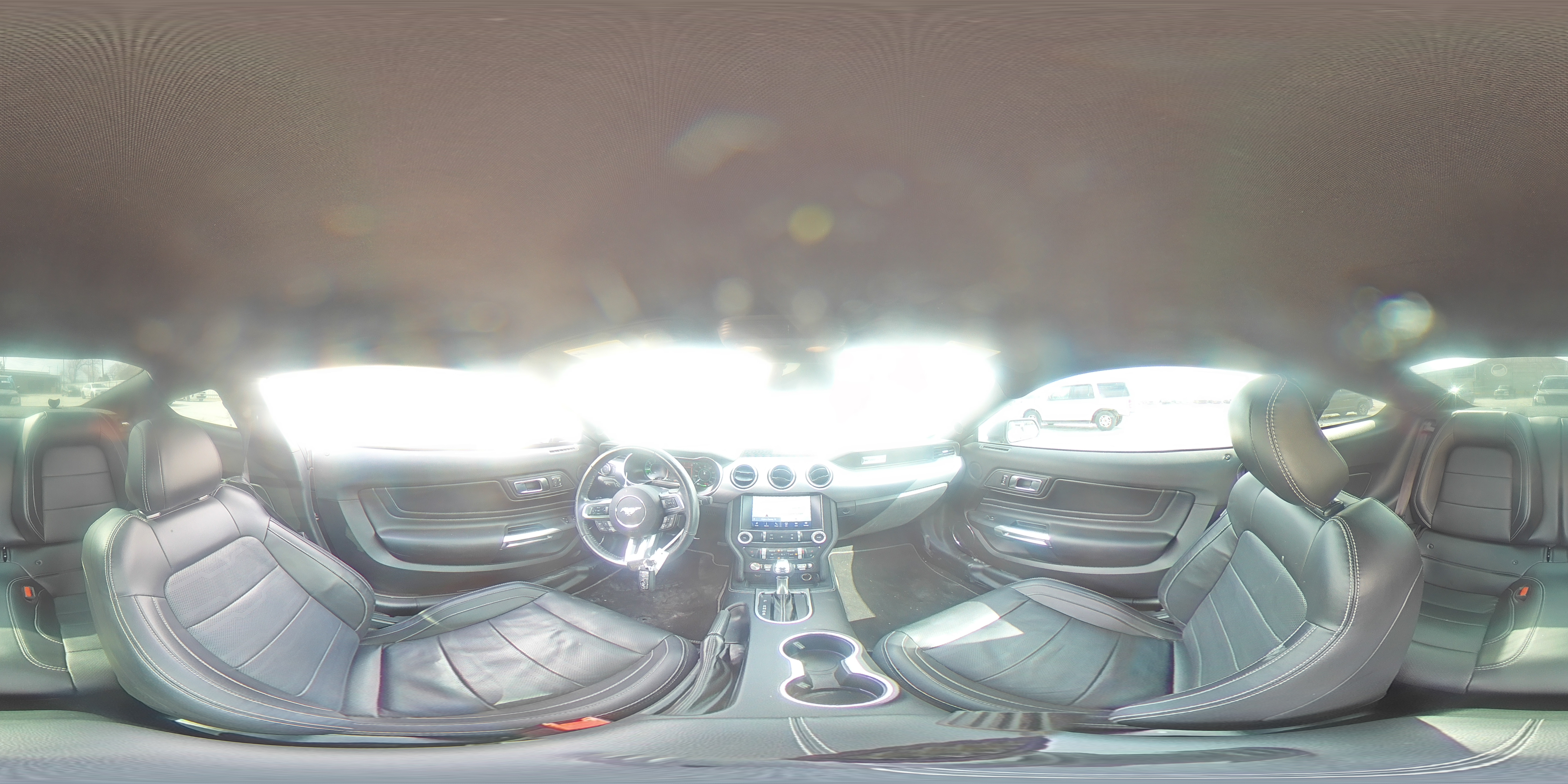2022 Ford Mustang - Image 13
