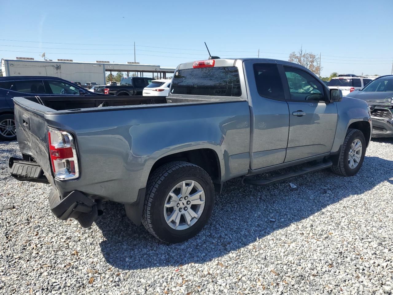 2022 Chevrolet Colorado - Image 3