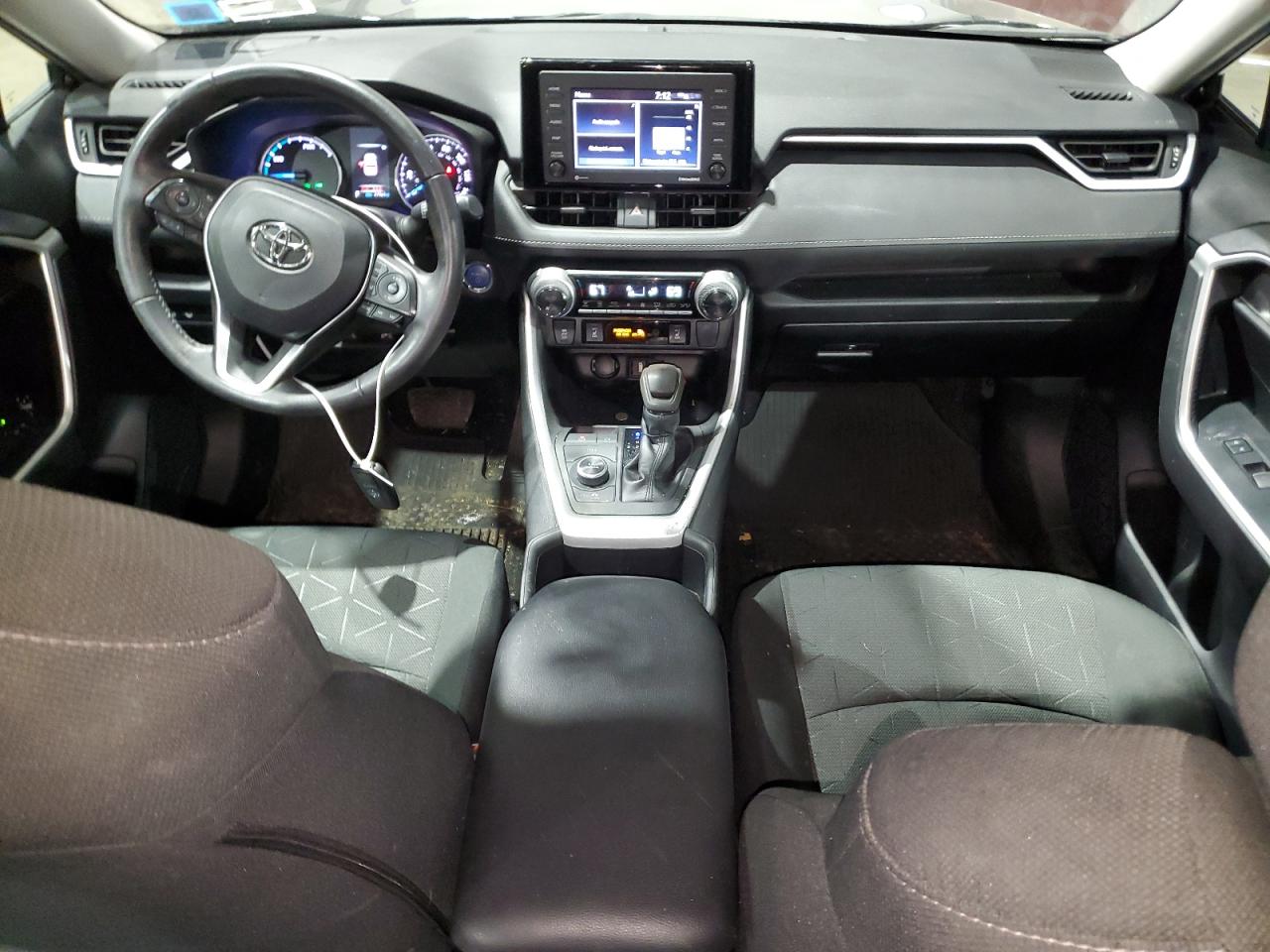 2022 Toyota RAV 4 - Image 8