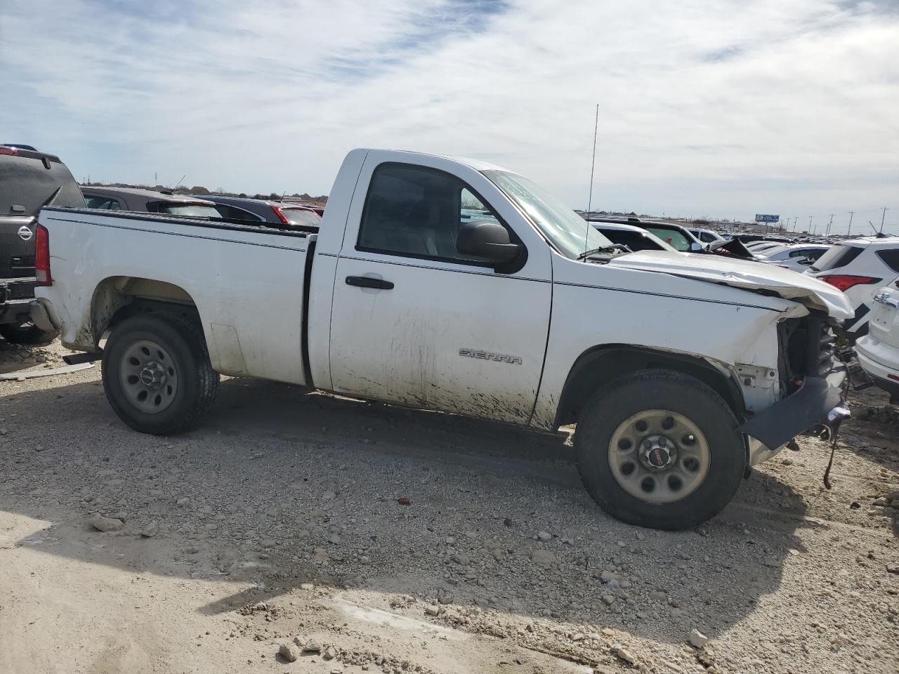 2011 GMC Sierra - Image 4