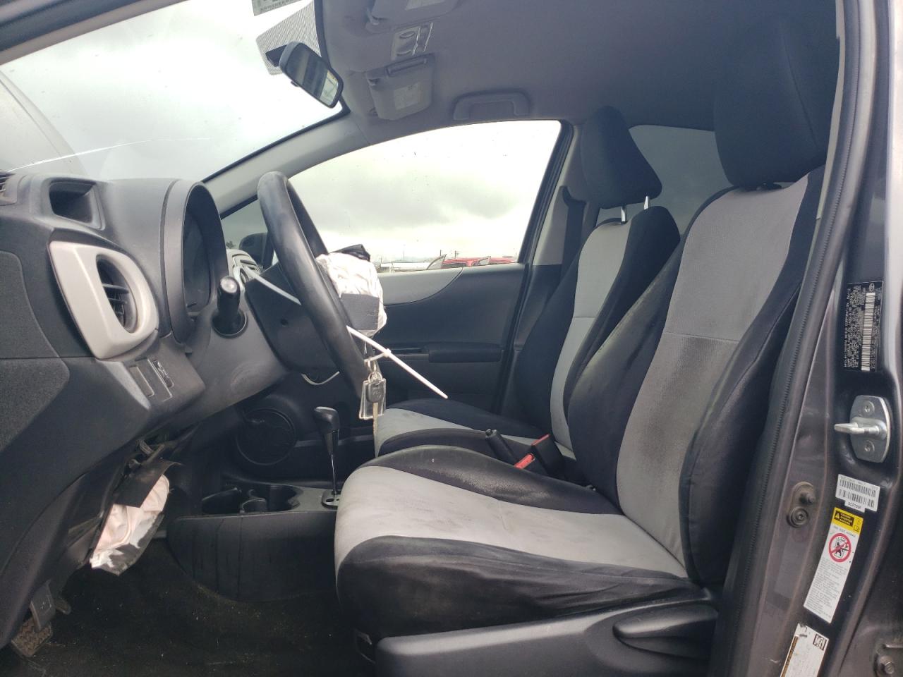 2012 Toyota Yaris - Image 7