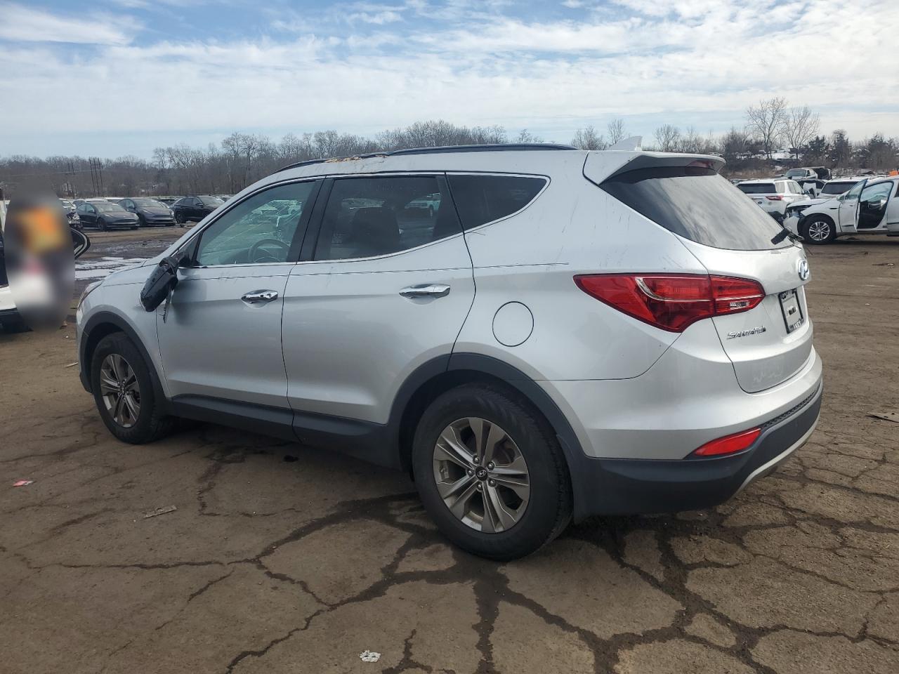 2015 Hyundai Santa Fe - Image 2