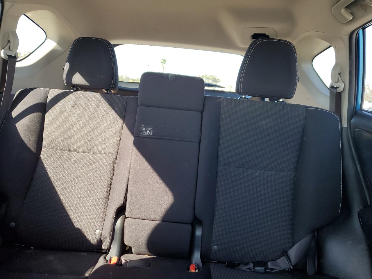 2017 Toyota RAV 4 - Image 10