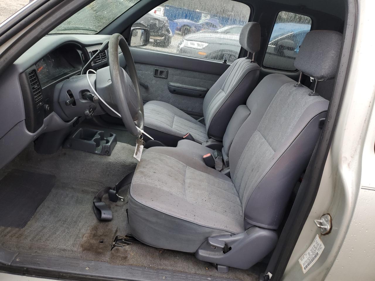 2000 Toyota Tacoma - Image 7