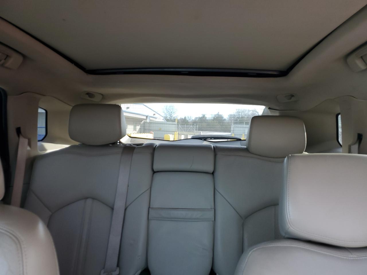 2010 Cadillac SRX - Image 10