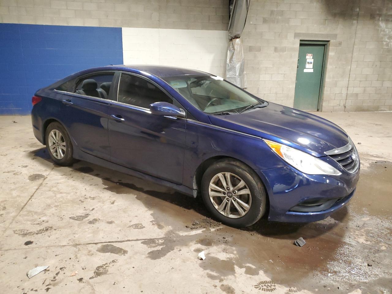 2014 Hyundai Sonata - Image 4