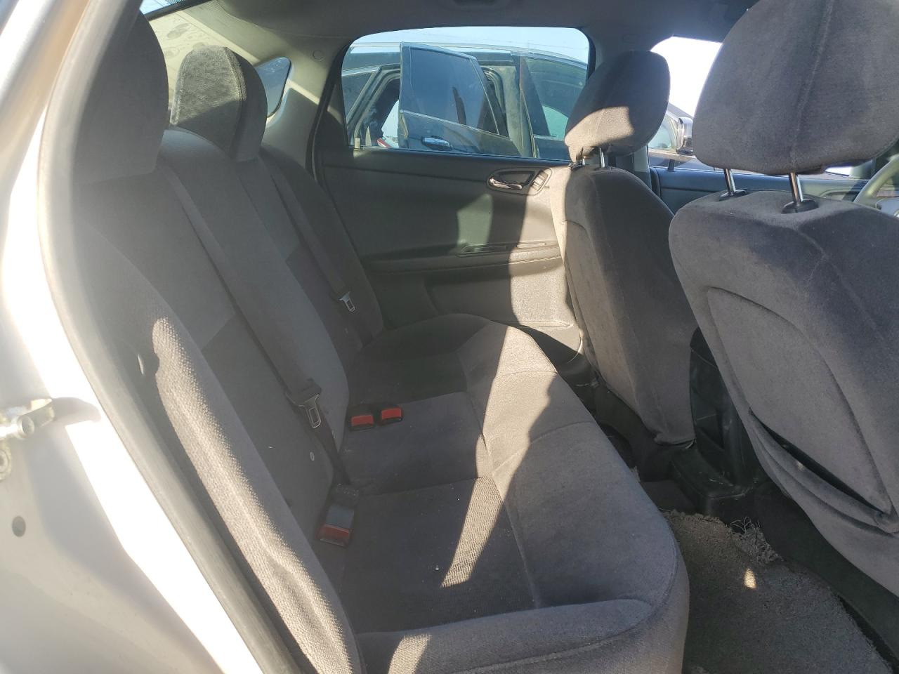 2014 Chevrolet Impala - Image 10