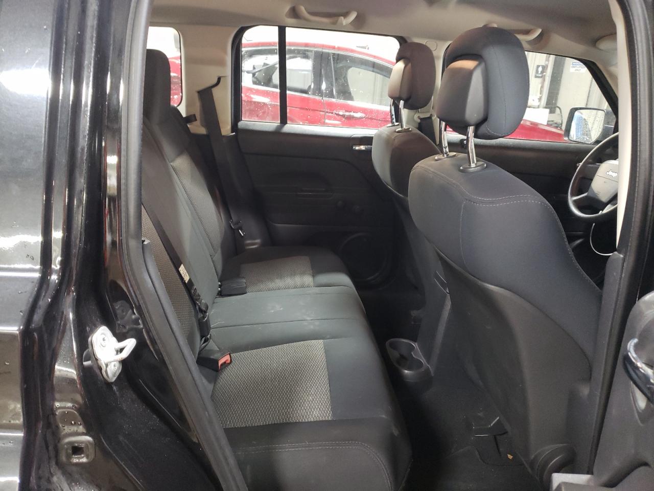 2010 Jeep Liberty (Patriot) - Image 10