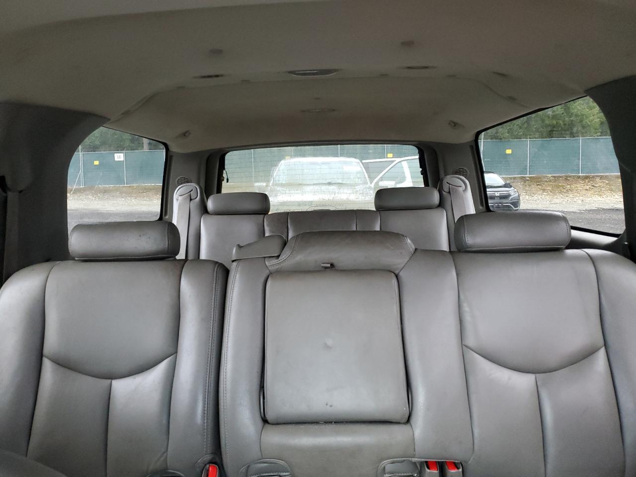 2006 GMC Yukon - Image 10