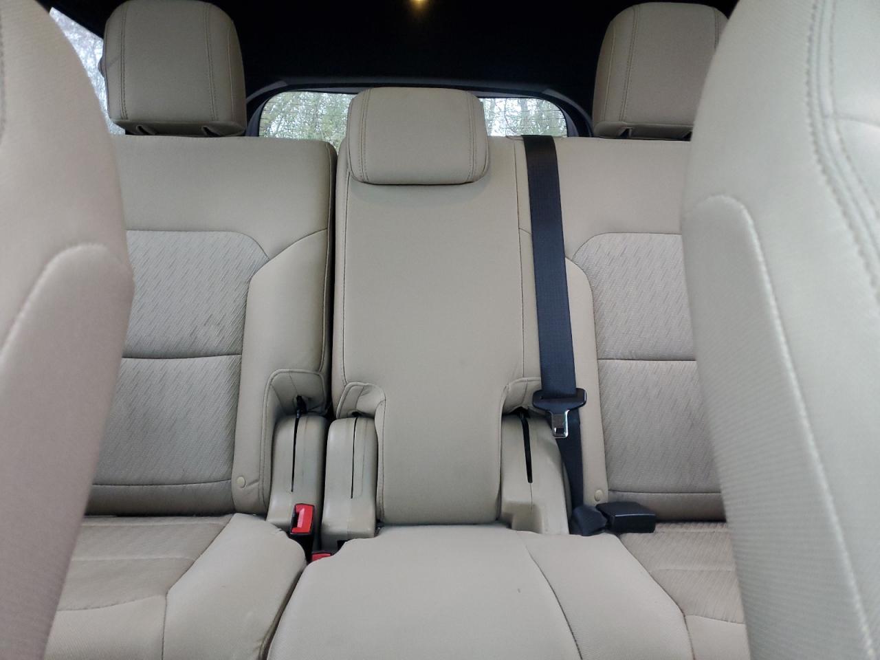 2016 Ford Explorer - Image 10