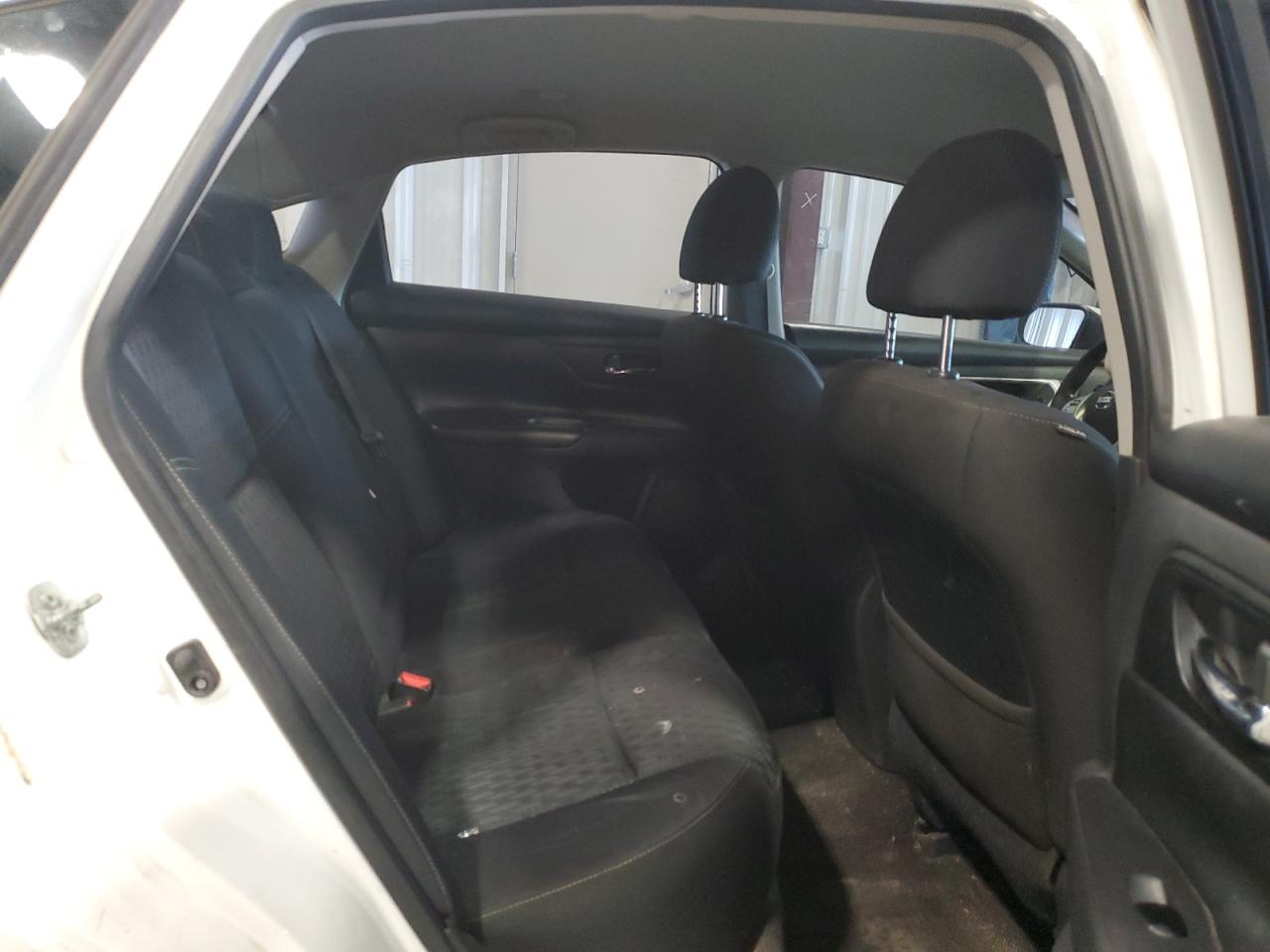 2017 Nissan Altima - Image 10