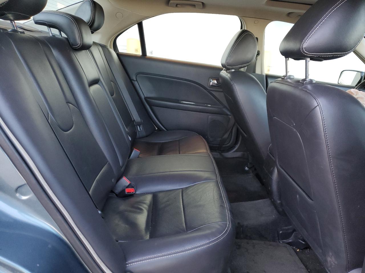 2012 Ford Fusion - Image 10