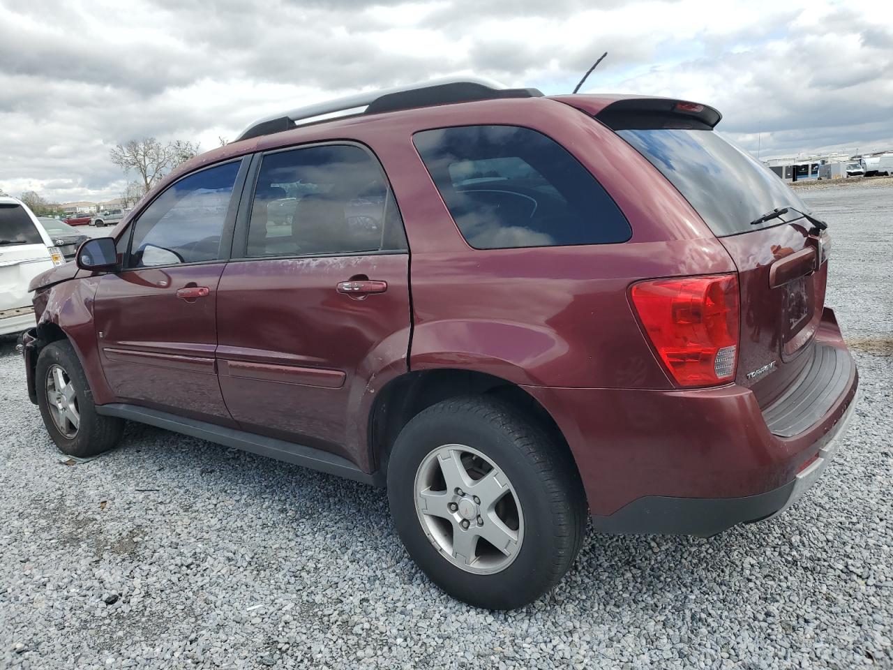 2008 Pontiac Torrent - Image 2