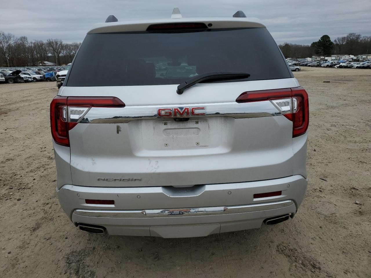 2020 GMC Acadia - Image 6