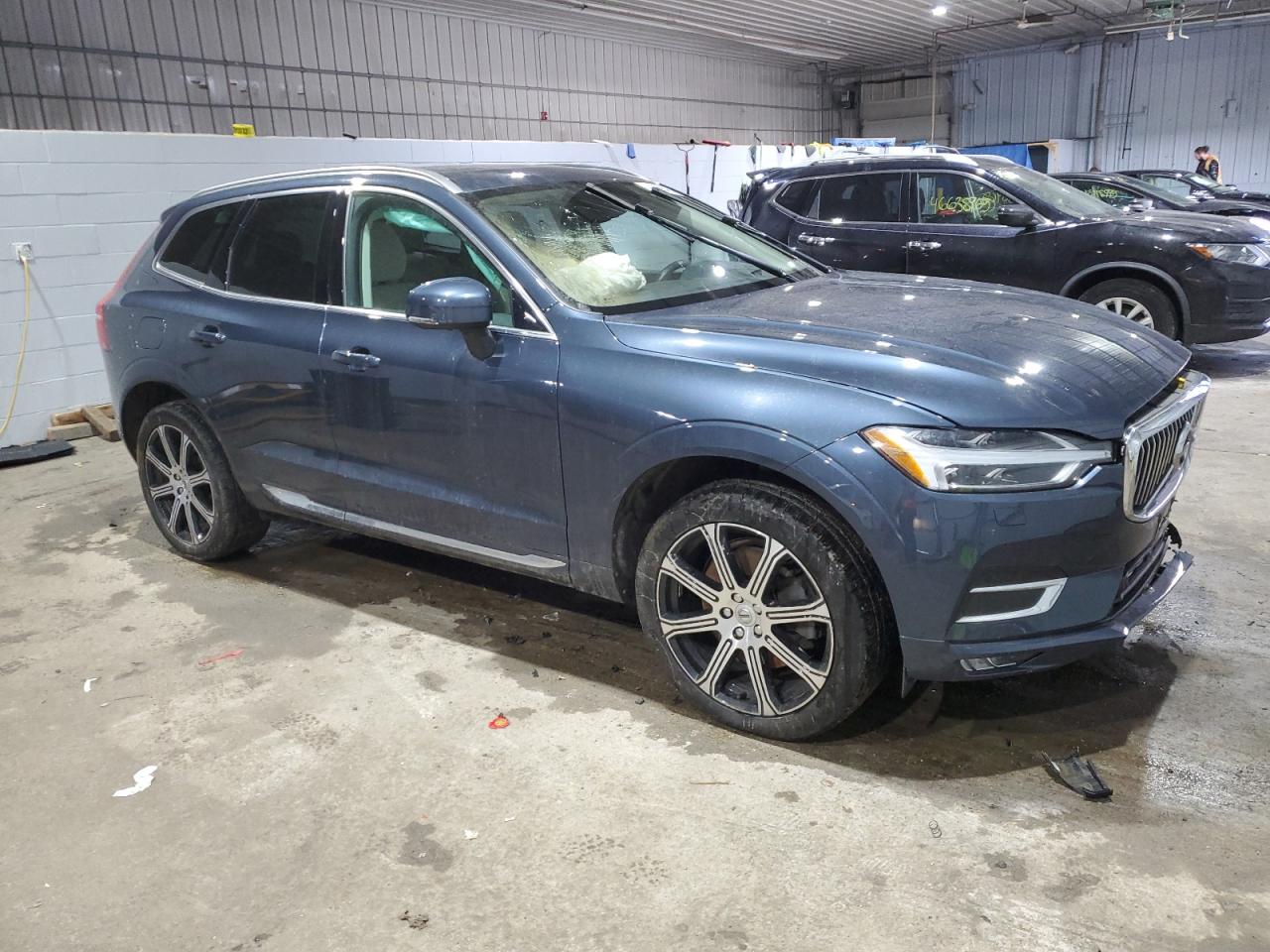2020 Volvo XC60 - Image 4