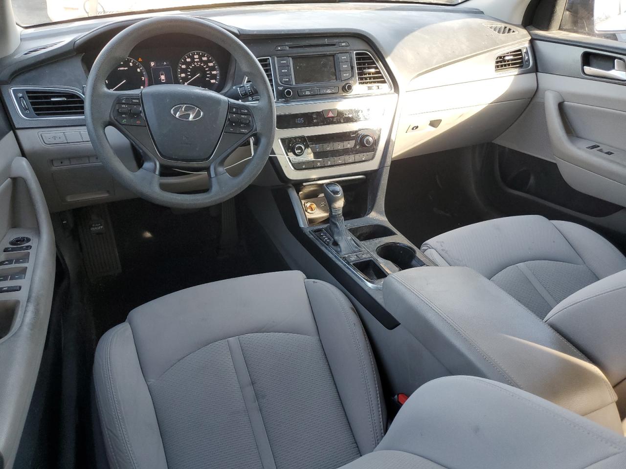 2015 Hyundai Sonata - Image 8