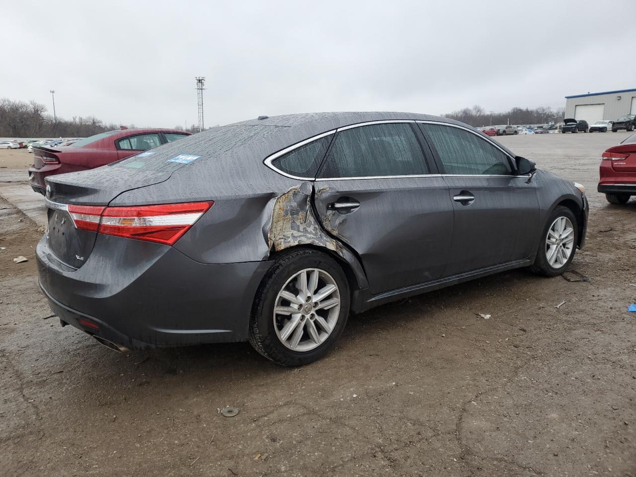 2014 Toyota Avalon - Image 3