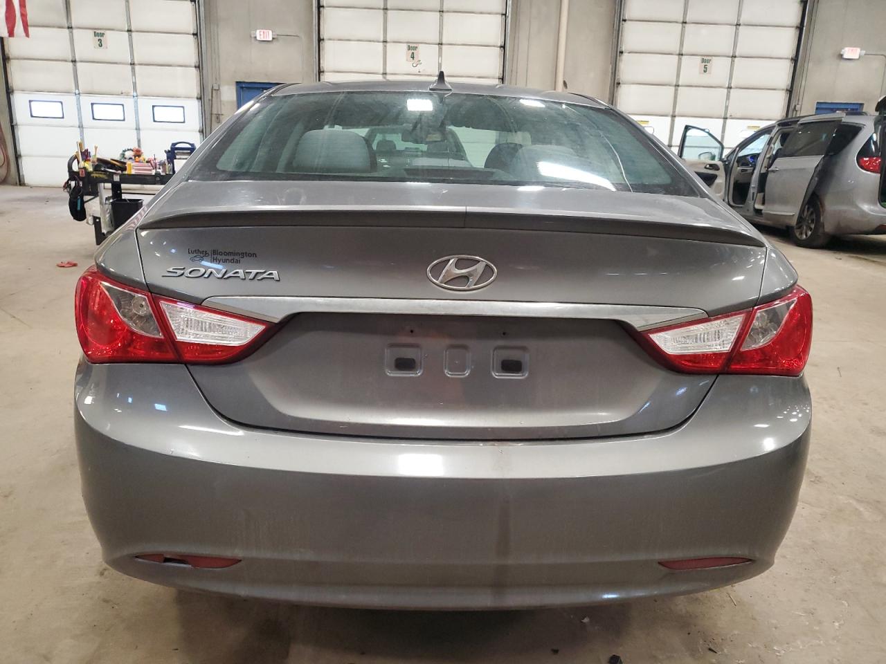 2013 Hyundai Sonata - Image 6