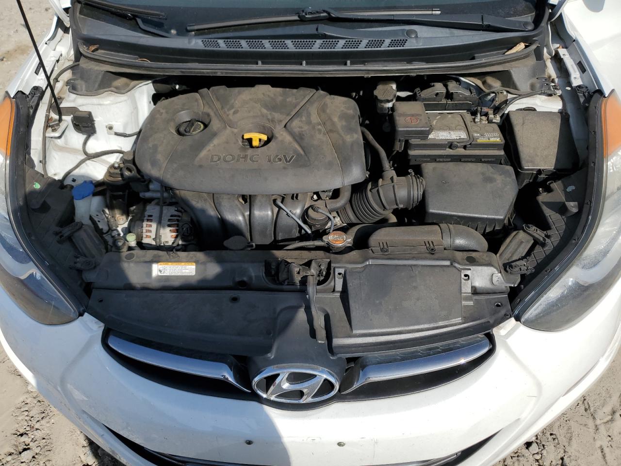 2011 Hyundai Elantra - Image 11