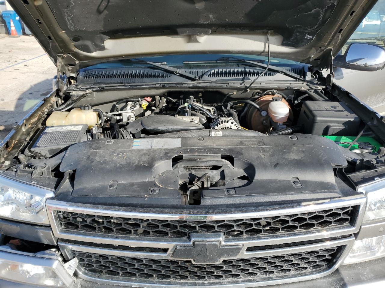 2006 Chevrolet Silverado - Image 12