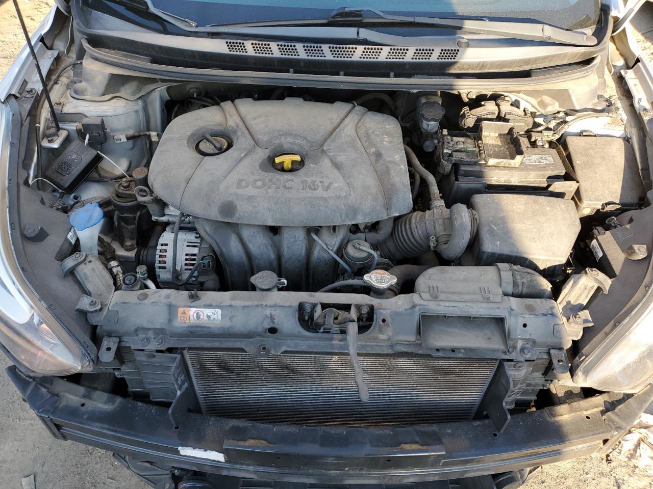 2014 Hyundai Elantra - Image 11