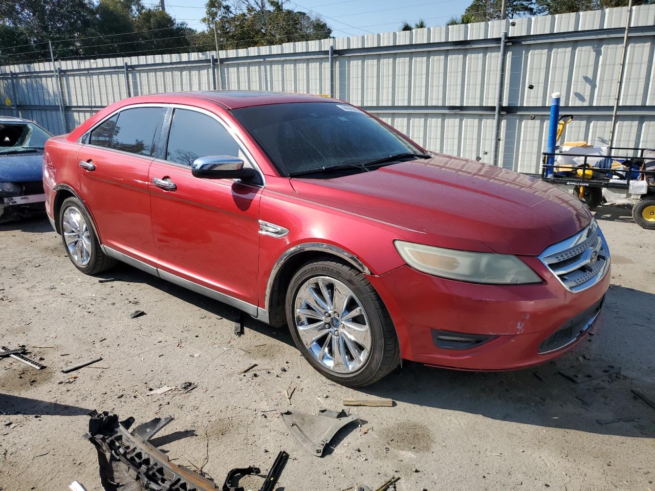 2010 Ford Taurus - Image 4