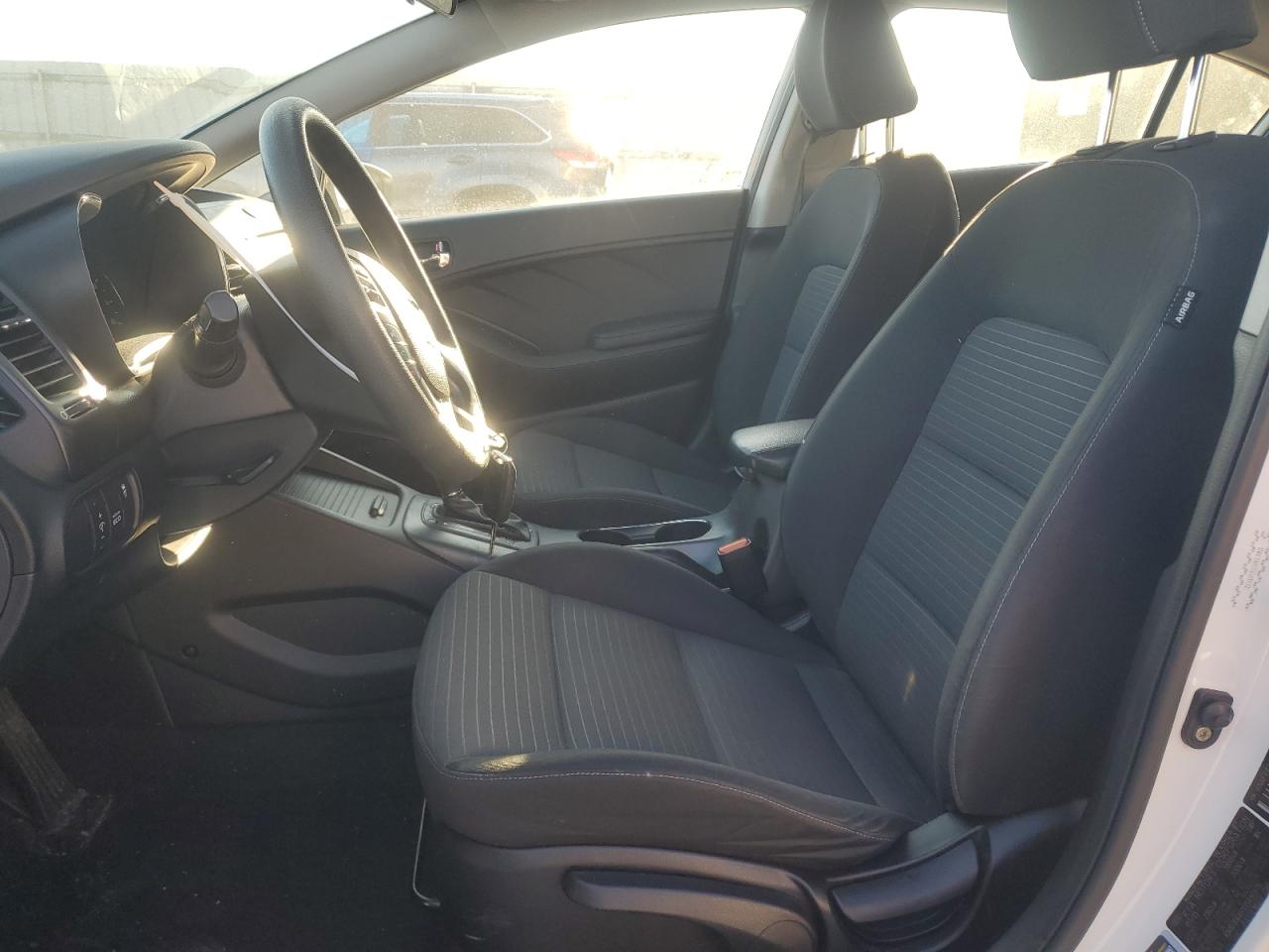 2016 Kia Forte - Image 7