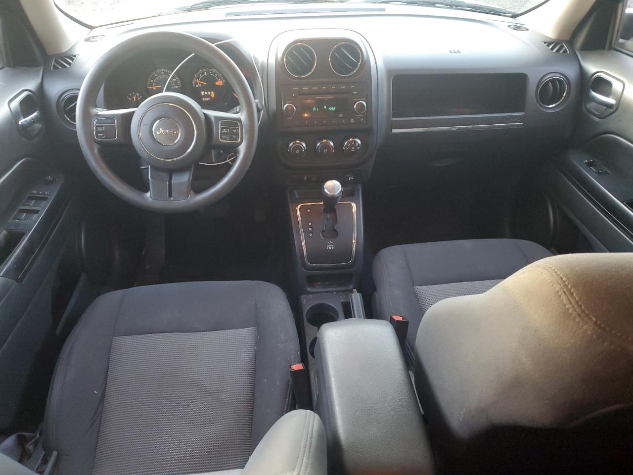2015 Jeep Liberty (Patriot) - Image 8
