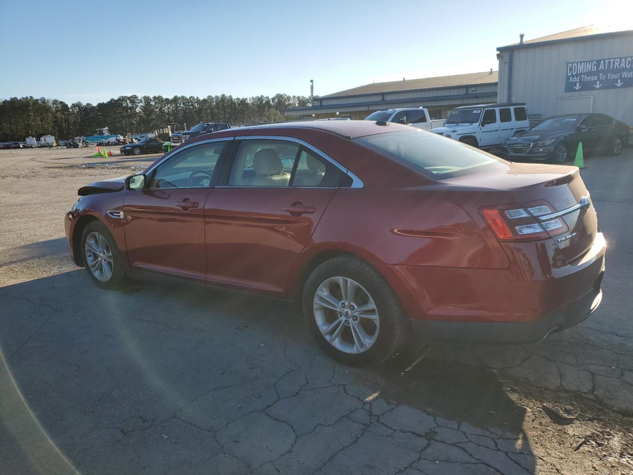 2015 Ford Taurus - Image 2