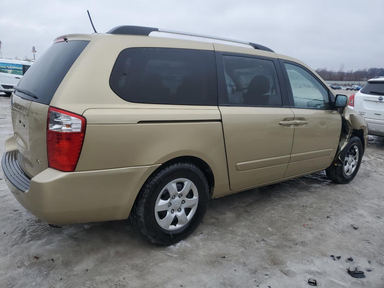 2009 Kia Sedona - Image 3