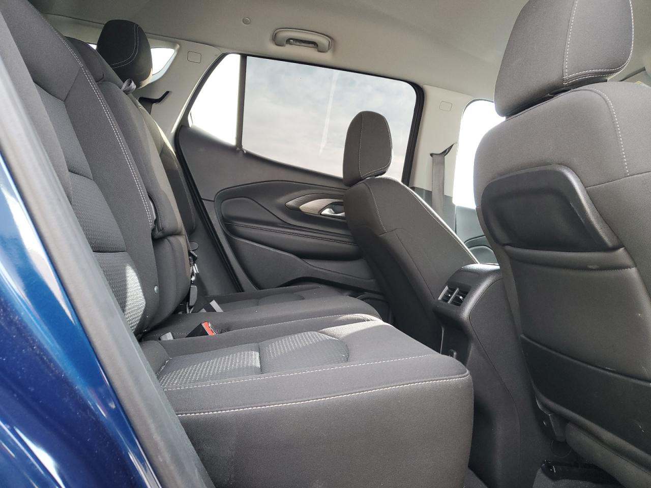 2022 GMC Terrain - Image 11