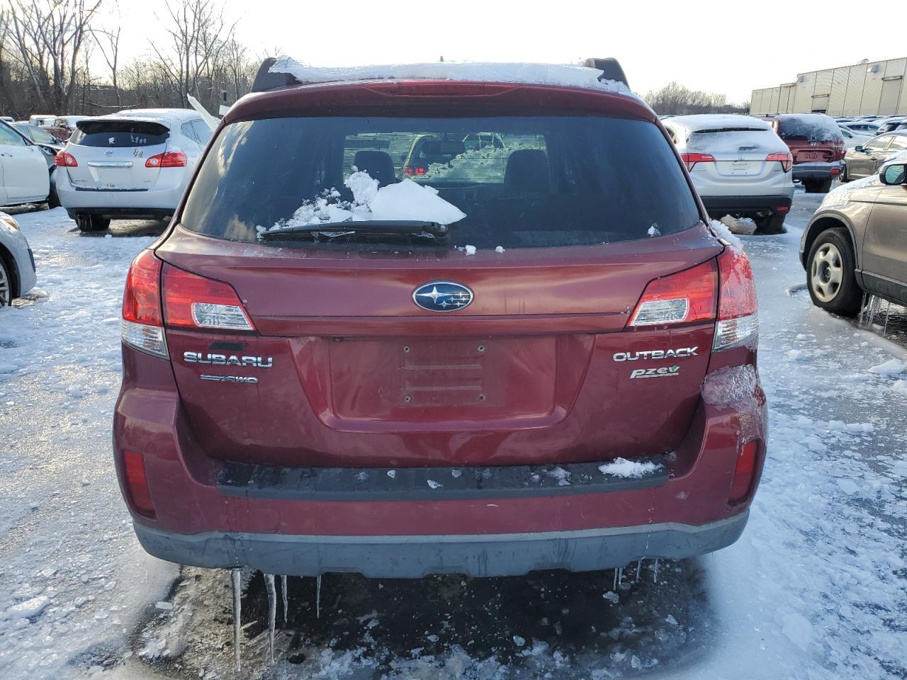2011 Subaru Outback - Image 6