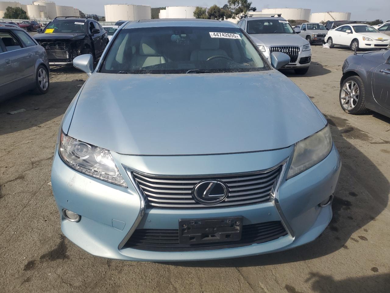 2013 Lexus ES - Image 5