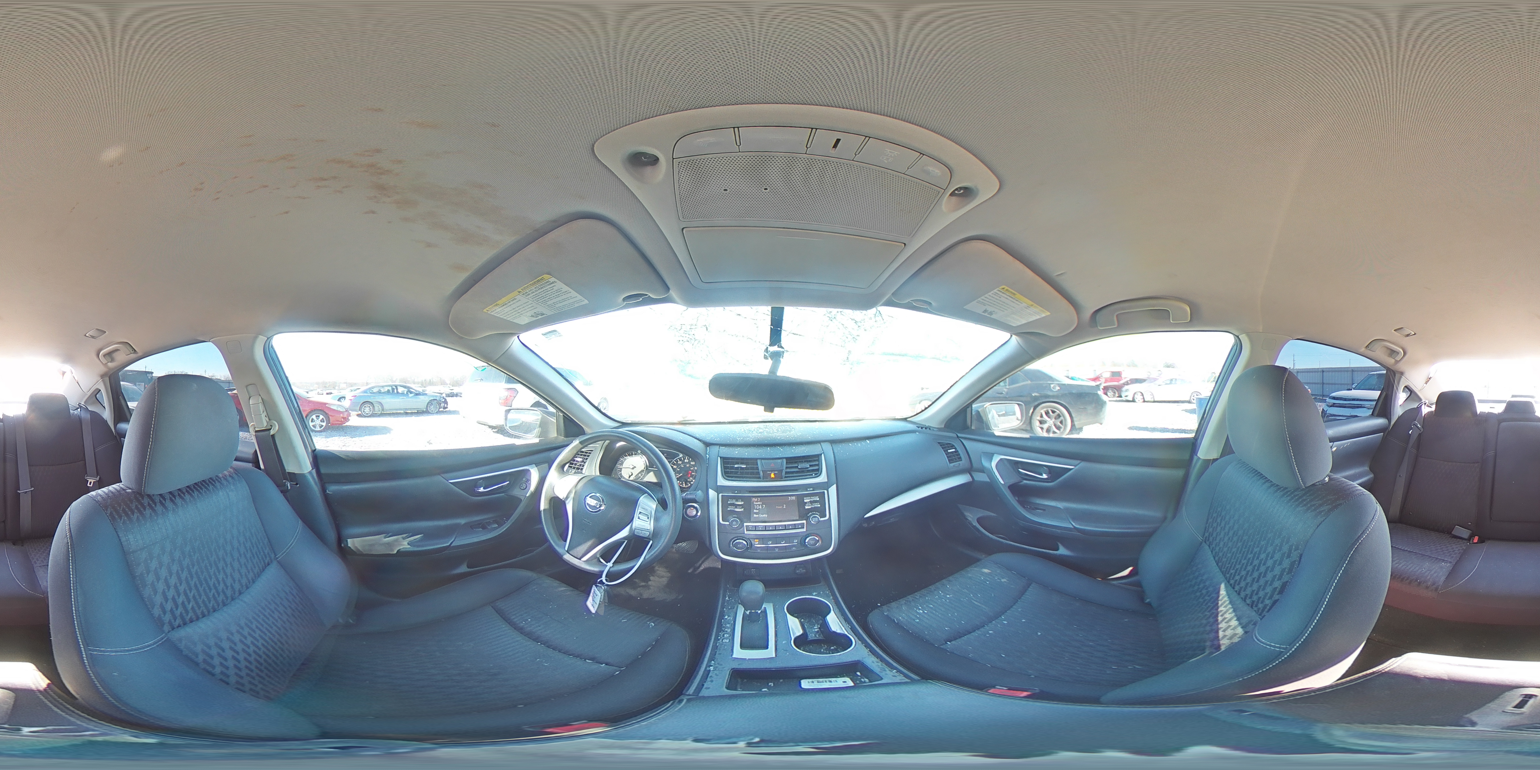 2018 Nissan Altima - Image 13