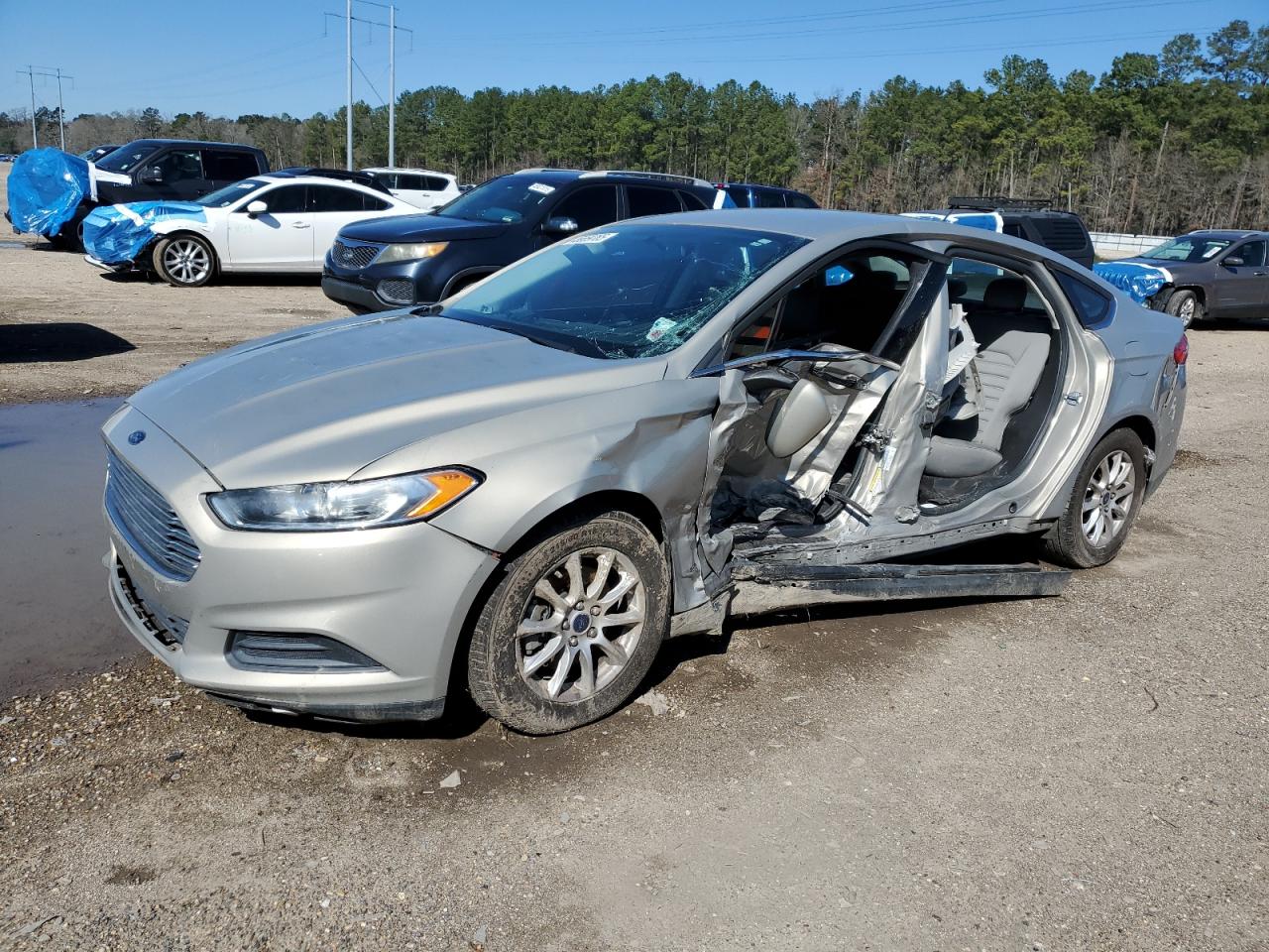 2015 Ford Fusion - Image 1