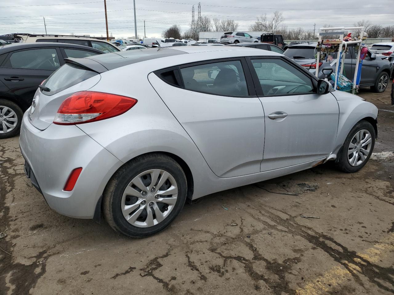 2016 Hyundai Veloster - Image 3