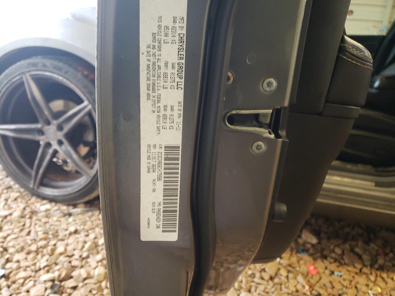 2012 Chrysler 300 - Image 15