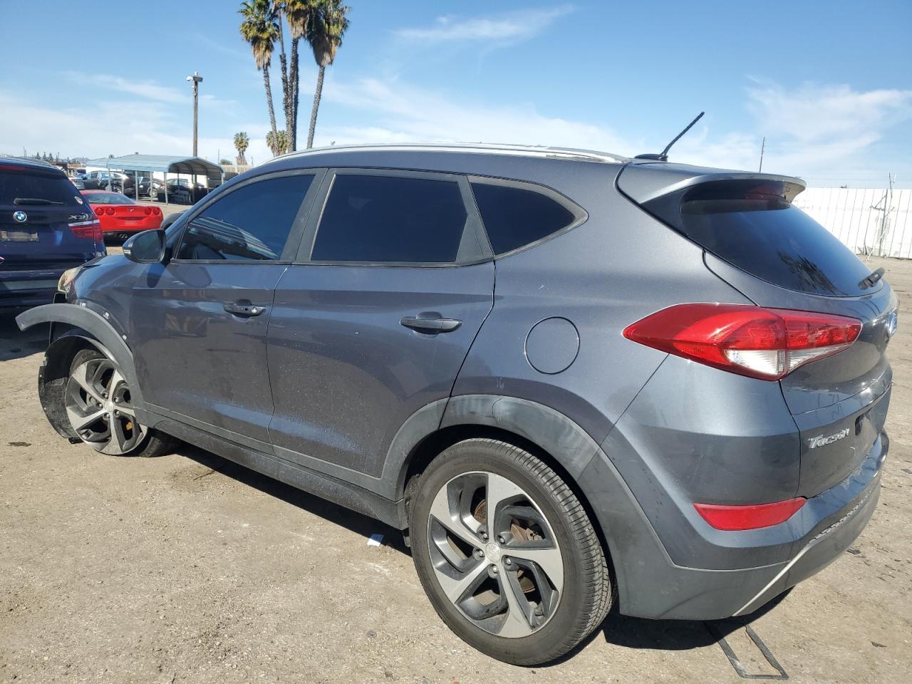 2016 Hyundai Tucson - Image 2