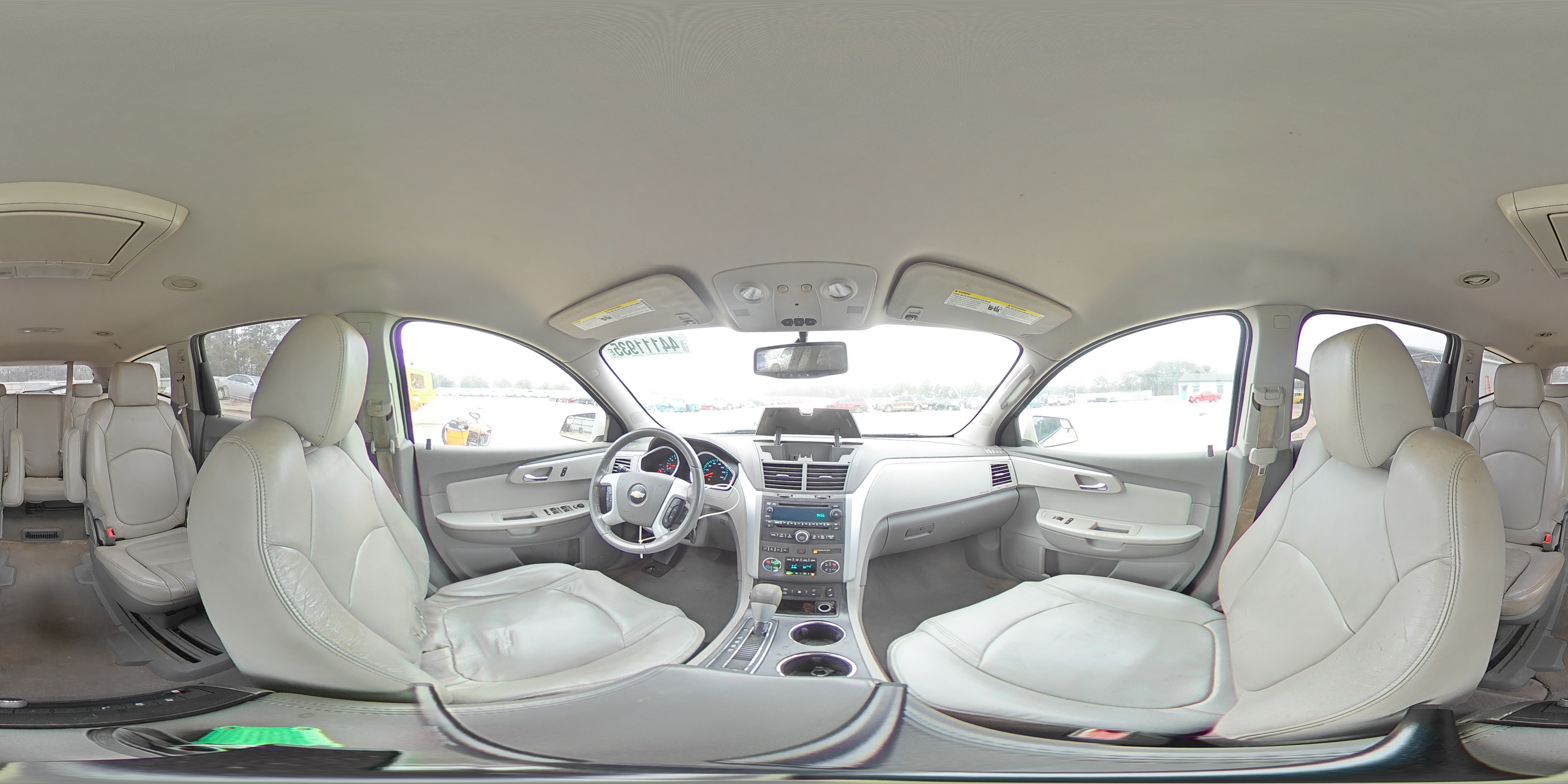 2011 Chevrolet Traverse - Image 13