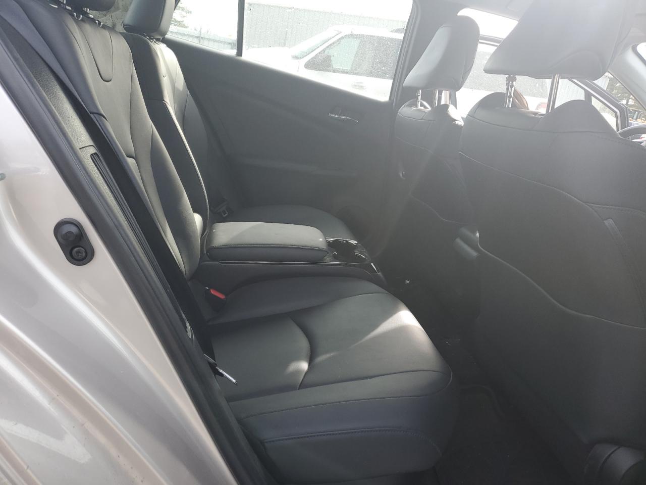 2017 Toyota Prius - Image 10