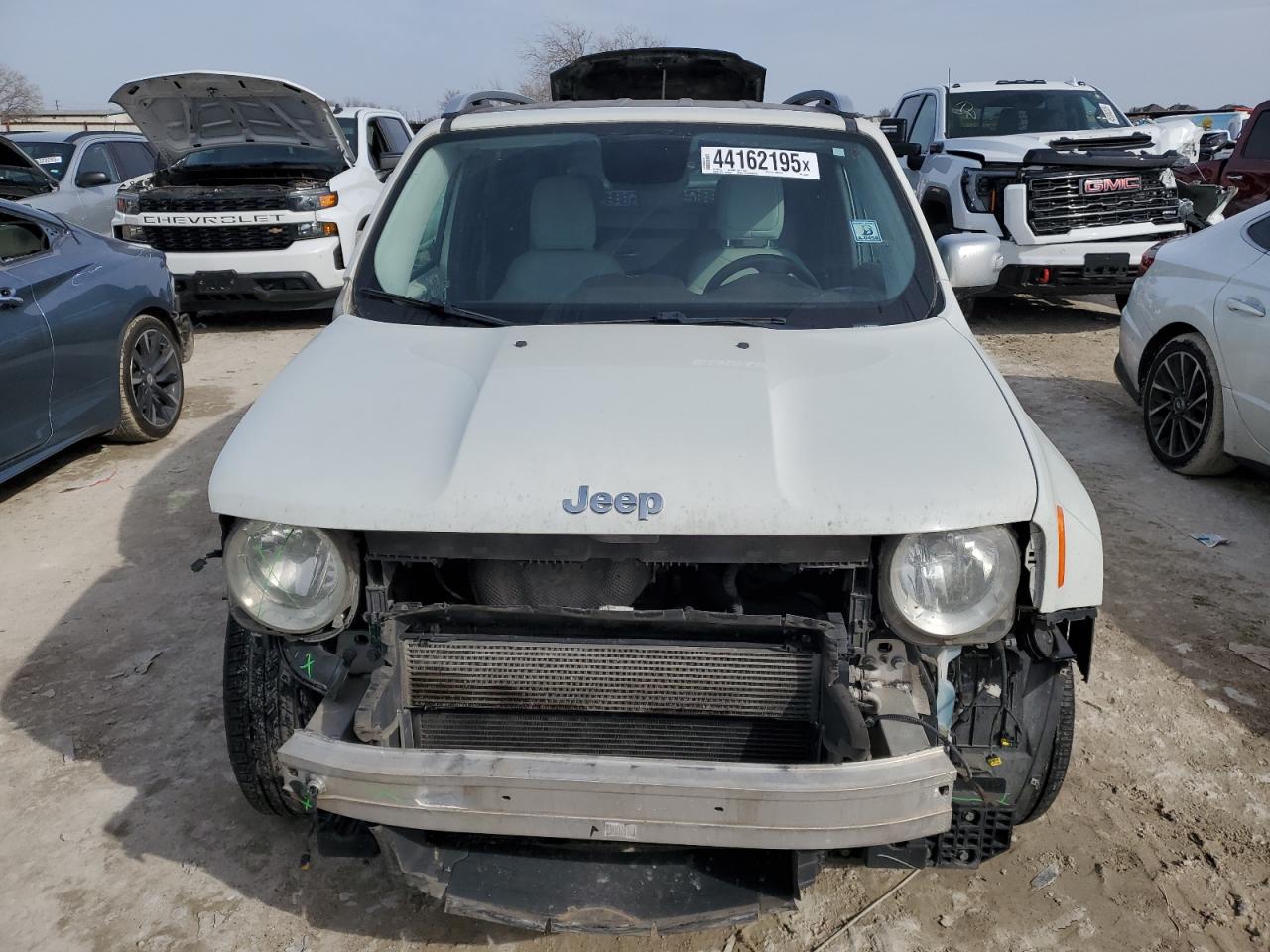 2016 Jeep Renegade - Image 5