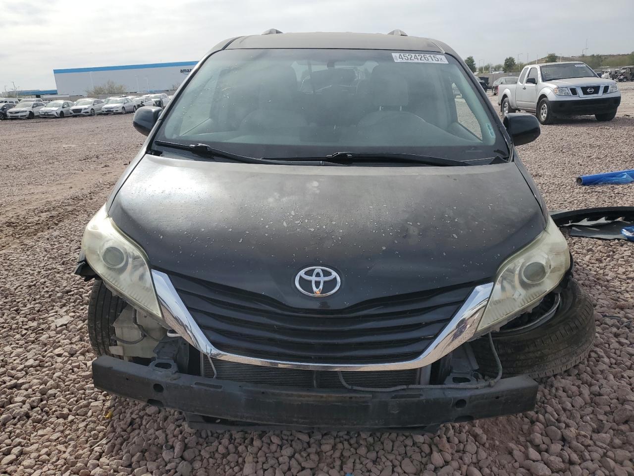 2011 Toyota Sienna - Image 5