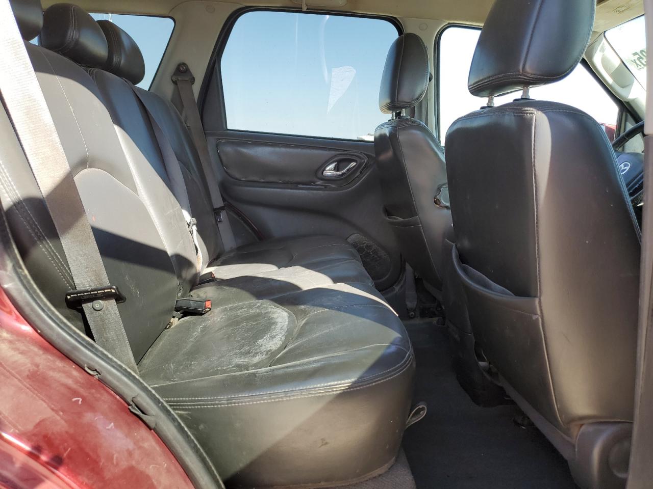 2005 Mazda Tribute - Image 11