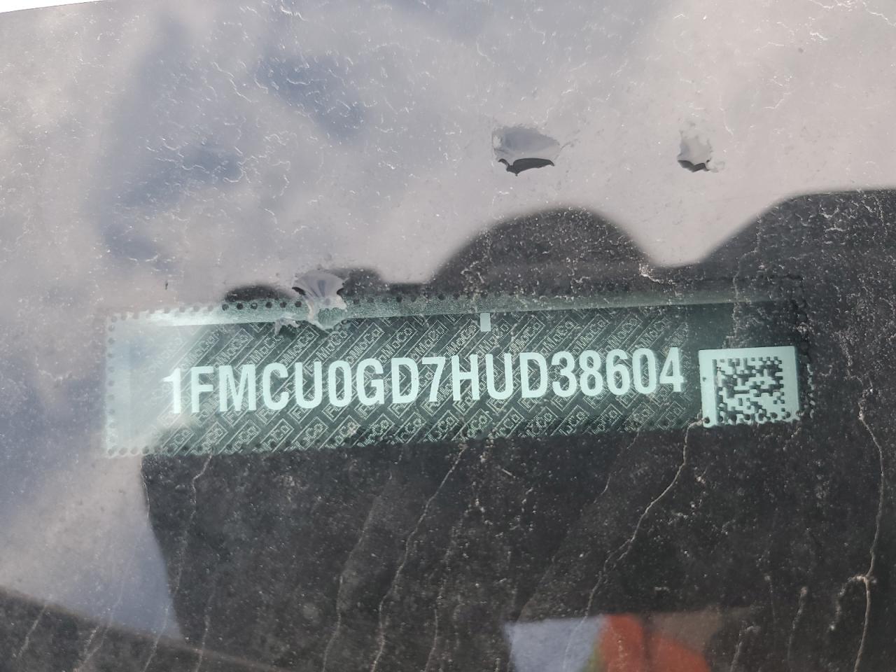 1FMCU0GD7HUD38604 FORD ESCAPE 2017