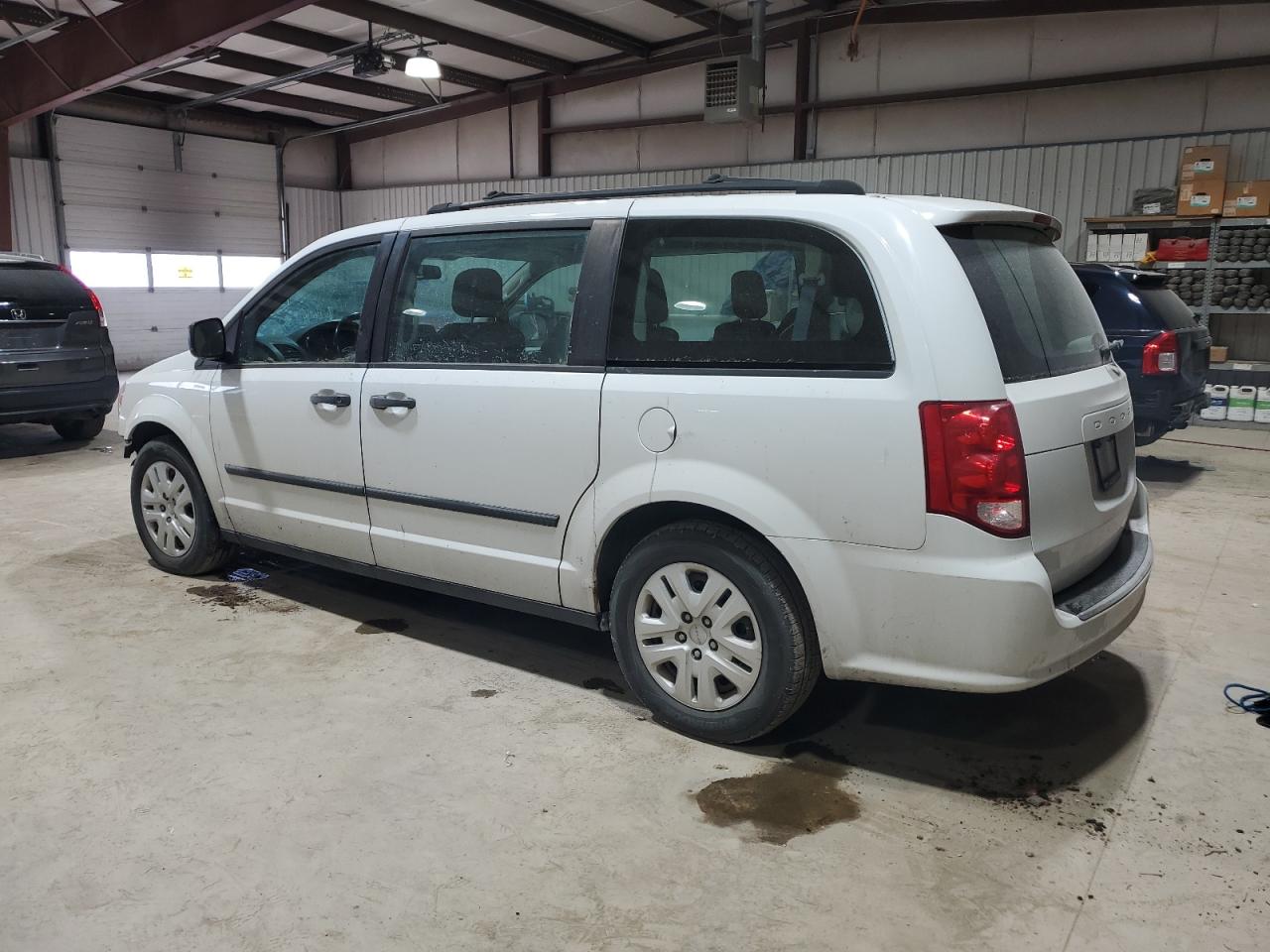 2015 Dodge Caravan - Image 2