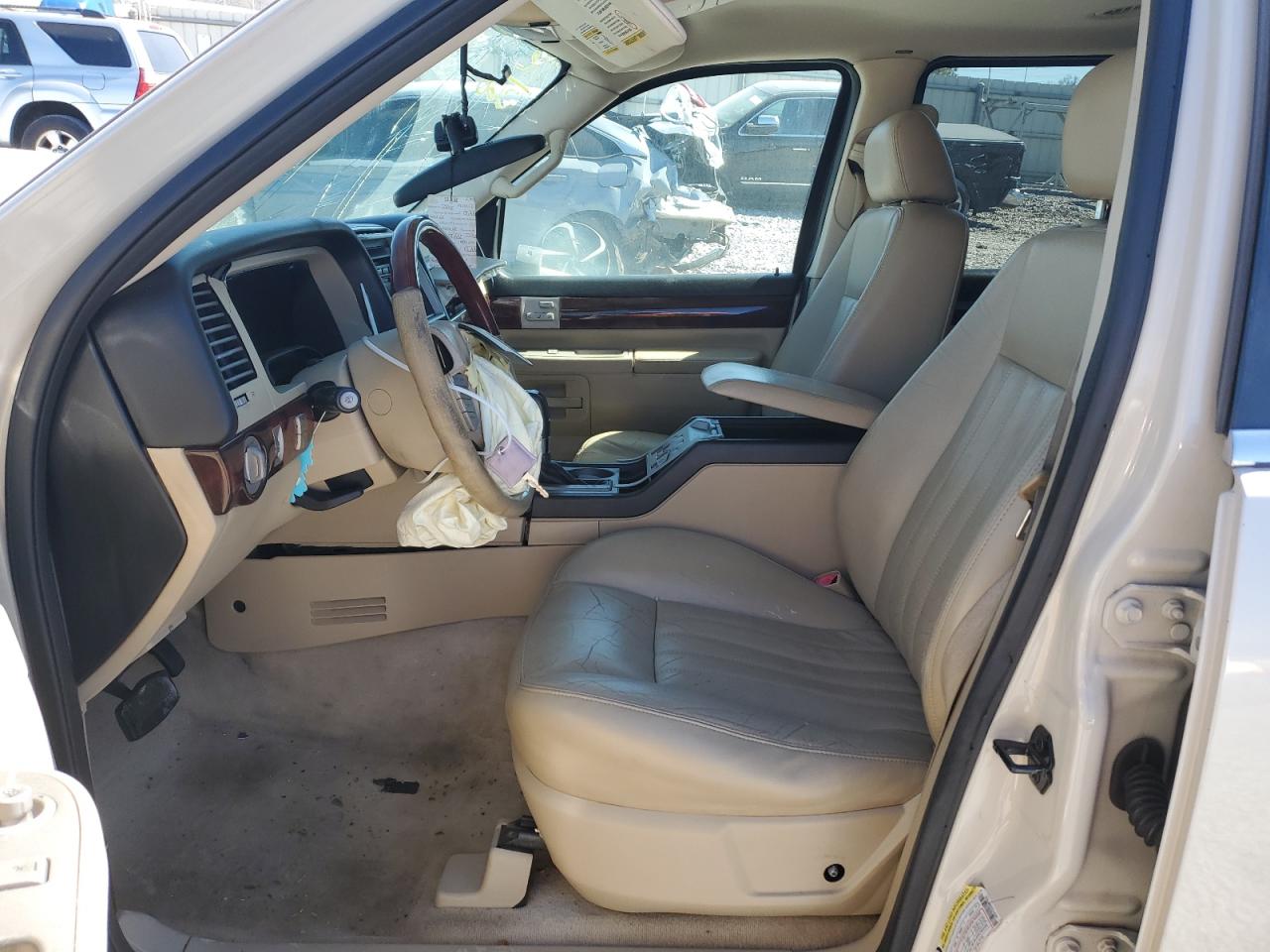 2005 Lincoln Aviator - Image 7