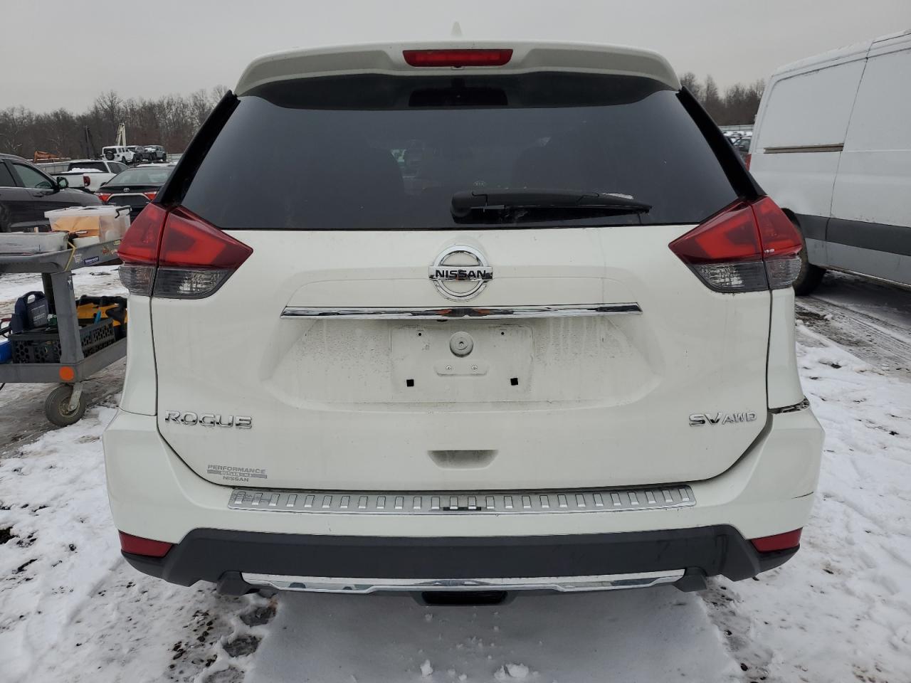2018 Nissan Rogue - Image 6