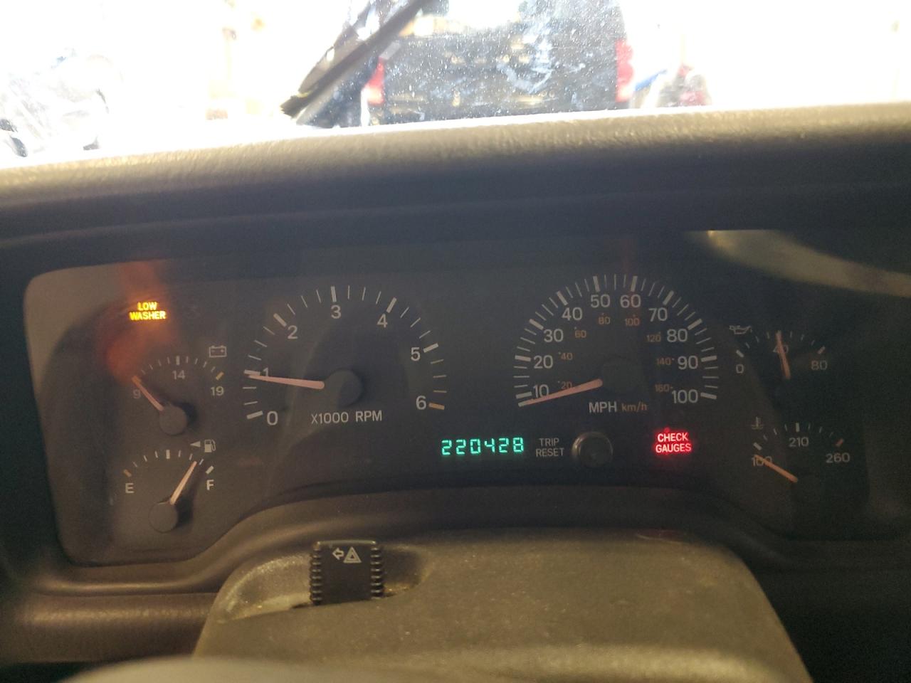 2001 Jeep Grand Cherokee - Image 9