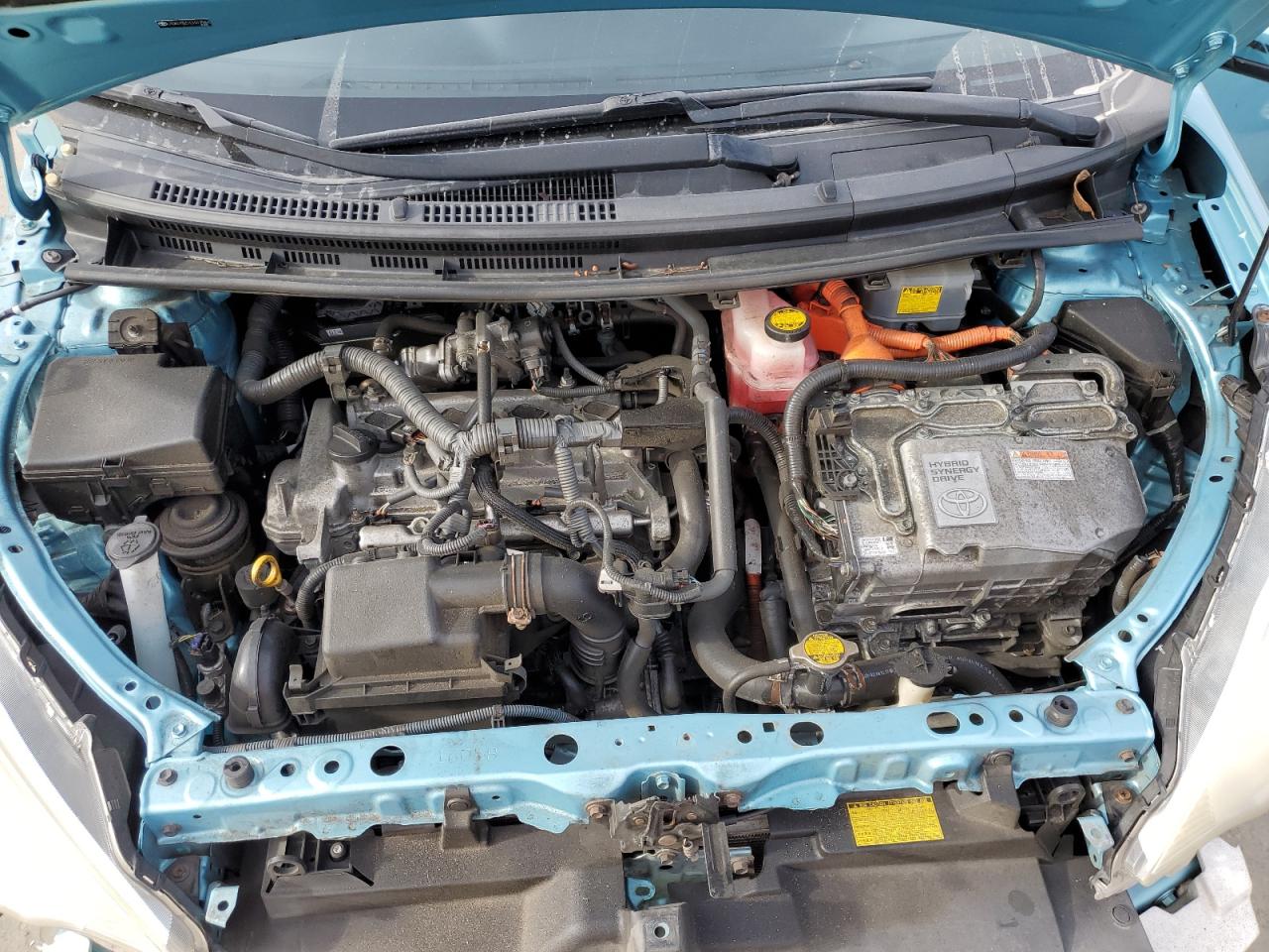 2012 Toyota Prius - Image 11